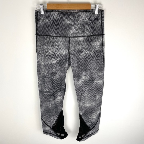 Lululemon Essential Rhythm Crop Legging In Diffusion Black White Size 10 - Picture 4 of 16